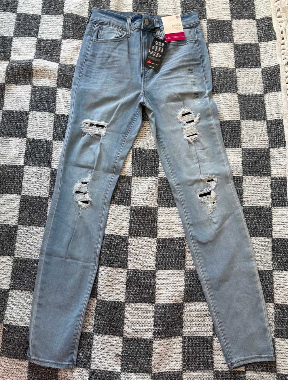 Juniors' SO High-Rise Skinny Jeans